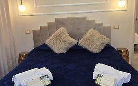 Glint House Prestige